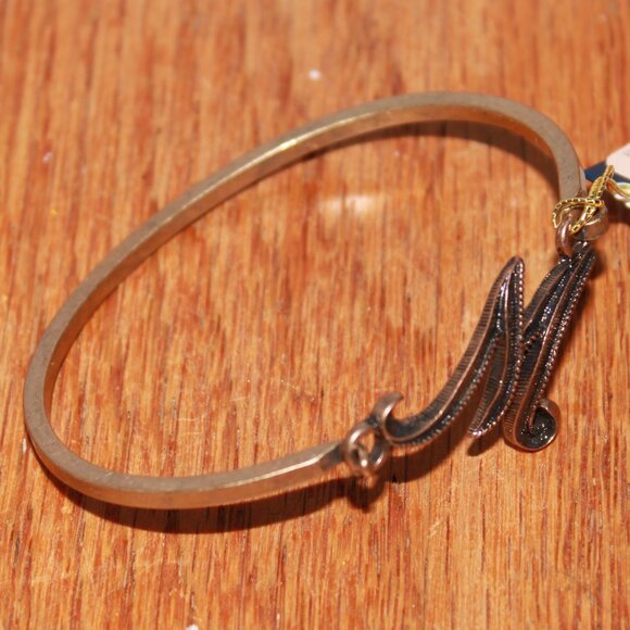 Niquea.D Initial Metal Bracelet - Picture 2 of 6